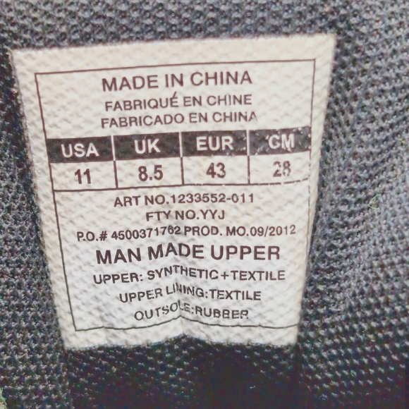 Under Armour sz 11 Women's Glyde Softball Cleats Black White ART NO.1233552-011 - Picture 11 of 11